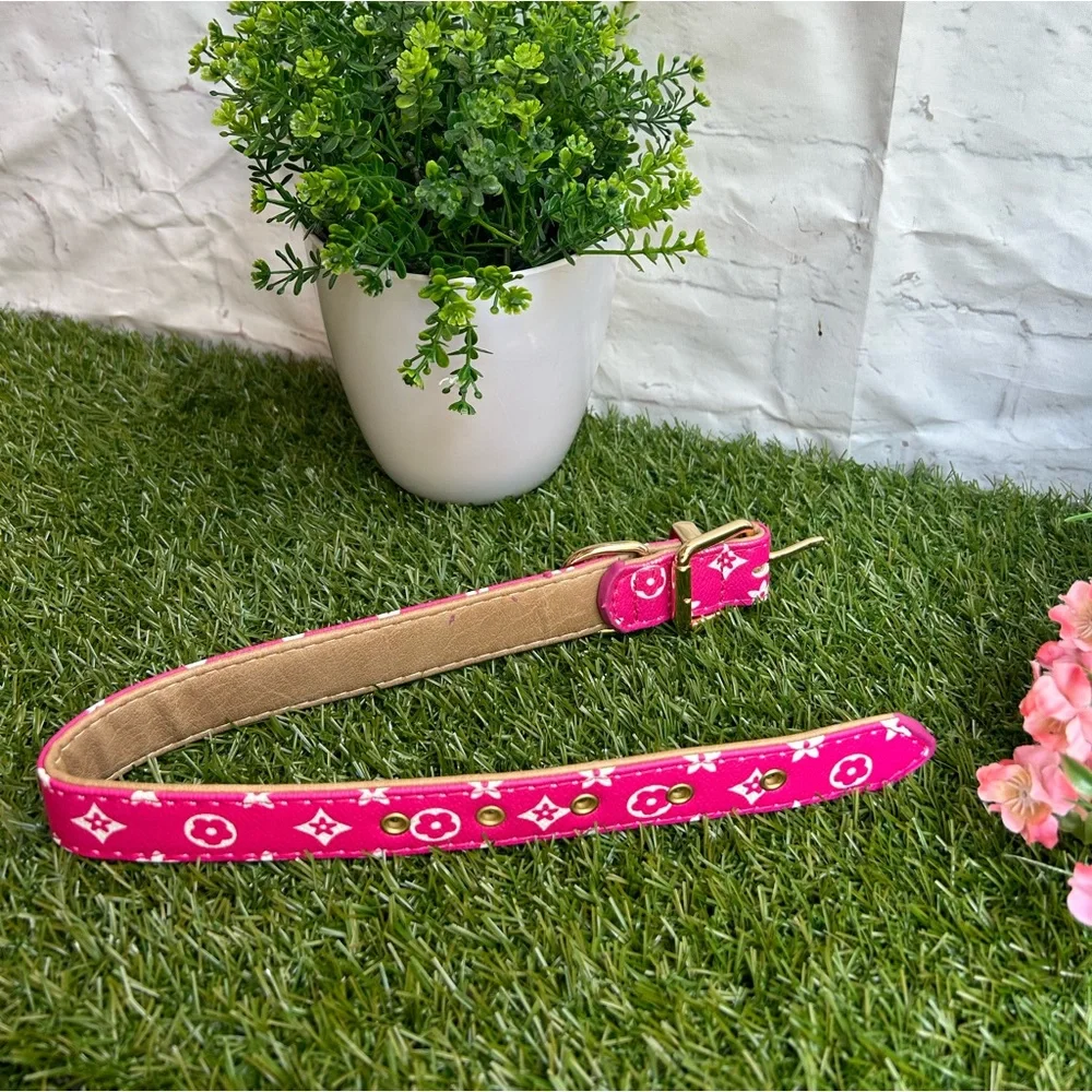 collar pink flower